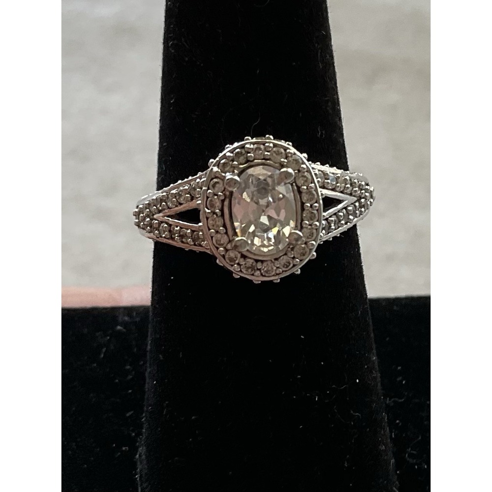 925 Sterling Silver oval-cut halo ring Size 7 Signed Love Story Vintage
